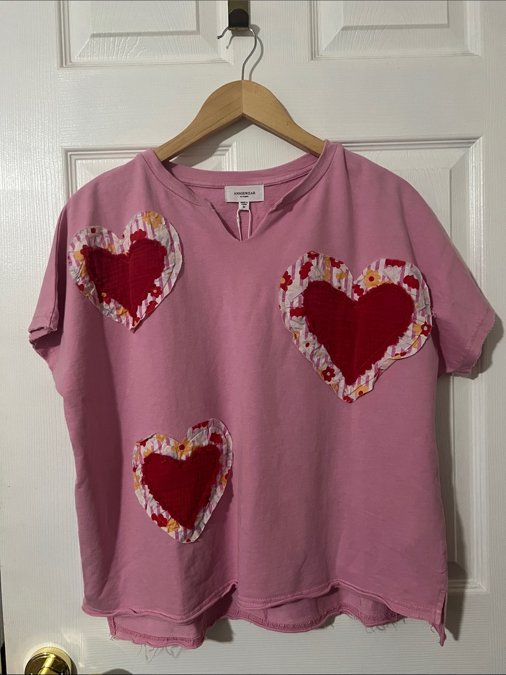 NWT Anniewear Blouse Top Shirt Medium Pink Red Hearts Raw Hem Edges NEW!!